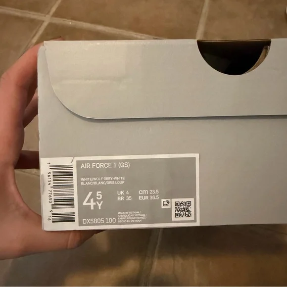 NEW IN BOX Nike Air Force 1 (GS) - White / Wolf Grey - Picture 3 of 6